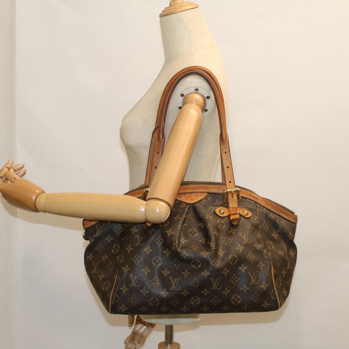 LOUIS VUITTON Monogram Tivoli GM Shoulder Bag M40144 LV Auth ar10617B