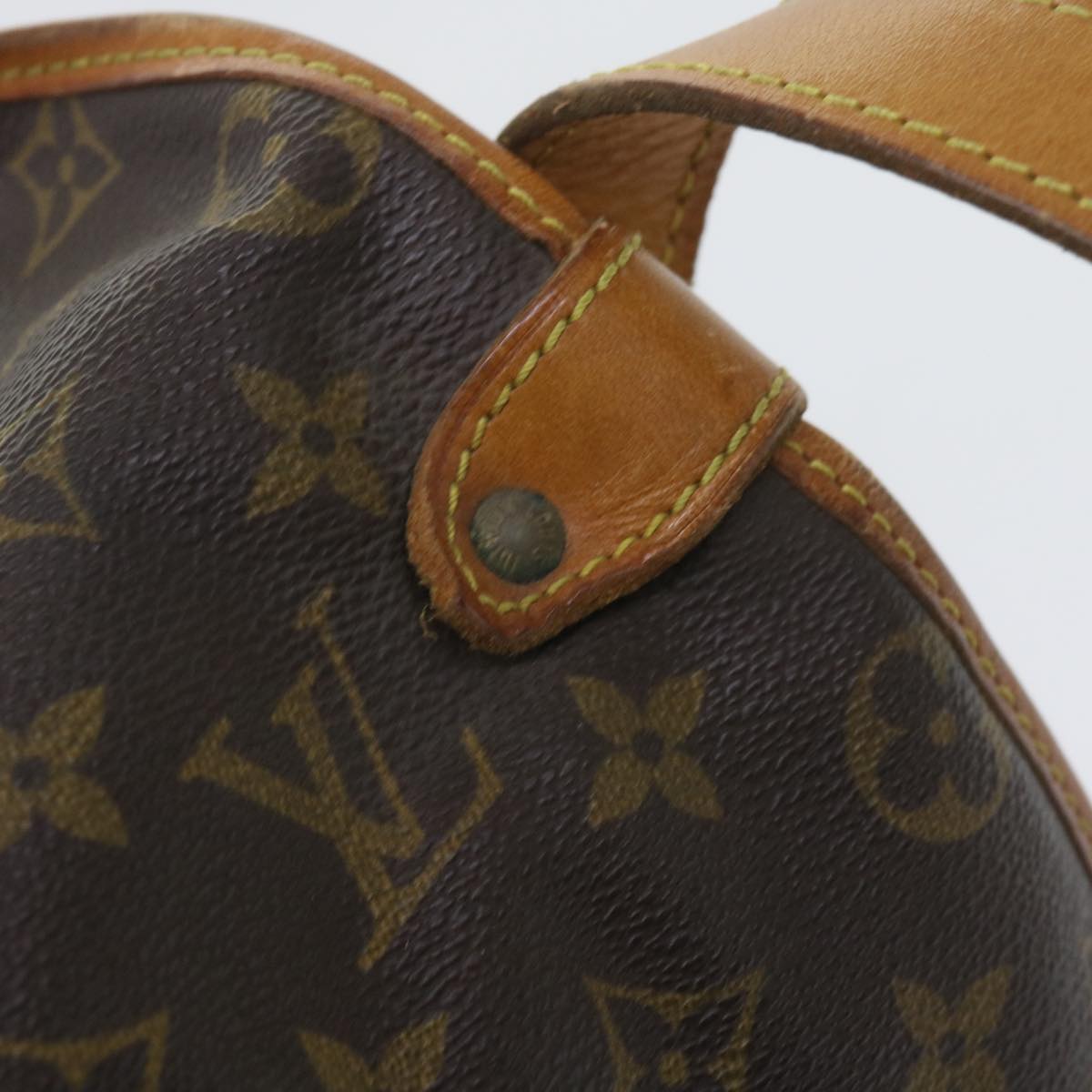 LOUIS VUITTON Monogram Saumur 35 Shoulder Bag M42254 LV Auth ar10846B