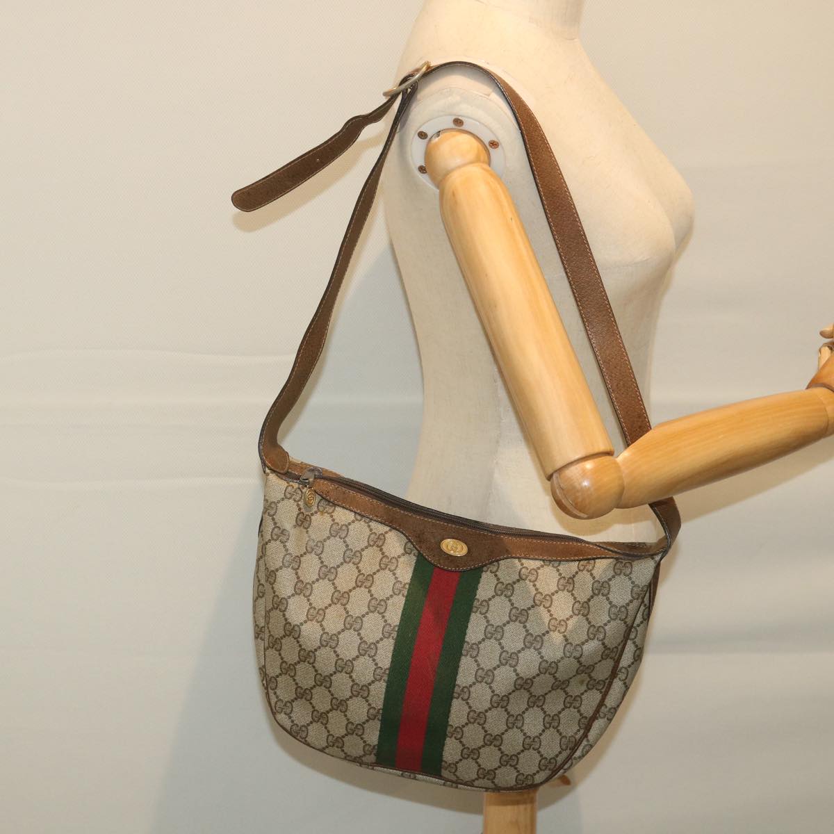 GUCCI GG Supreme Web Sherry Line Shoulder Bag Beige Red 001 3840 5 Auth ar10877