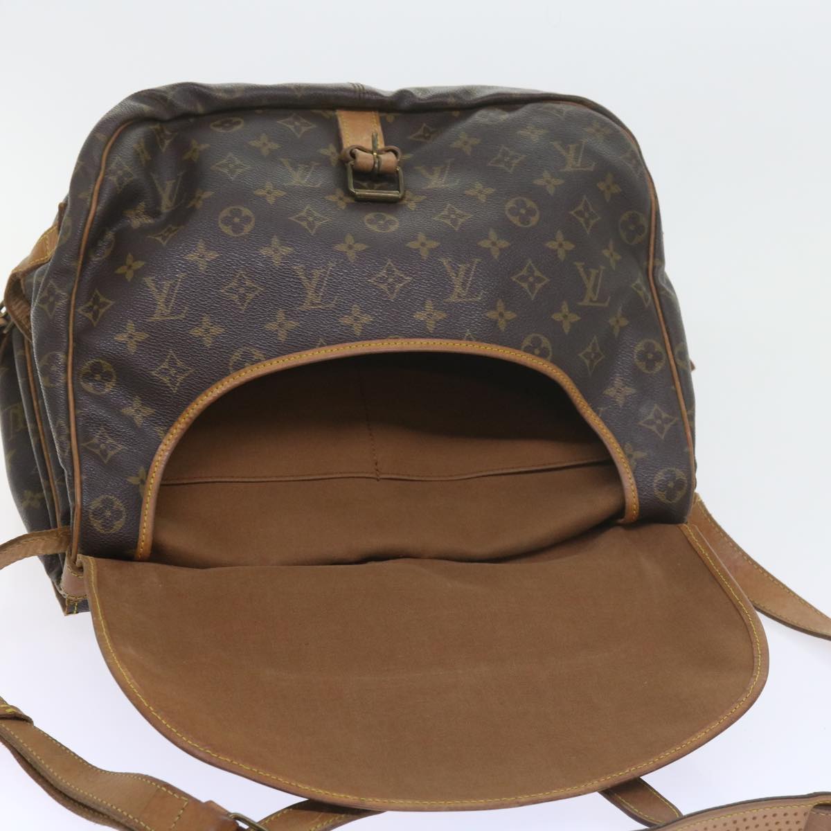 LOUIS VUITTON Monogram Saumur 35 Shoulder Bag M42254 LV Auth ar10889