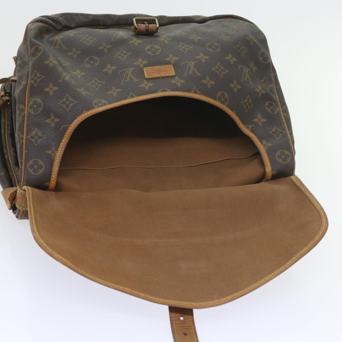 LOUIS VUITTON Monogram Saumur 35 Shoulder Bag M42254 LV Auth ar10889