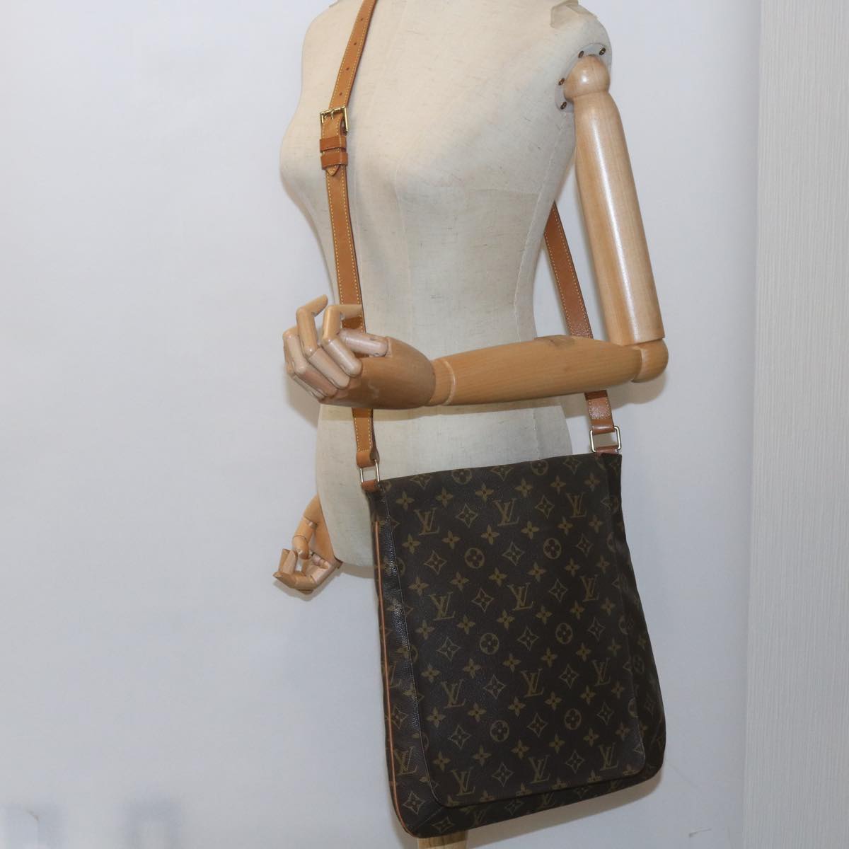 LOUIS VUITTON Monogram Musette Shoulder Bag M51256 LV Auth ar10963B