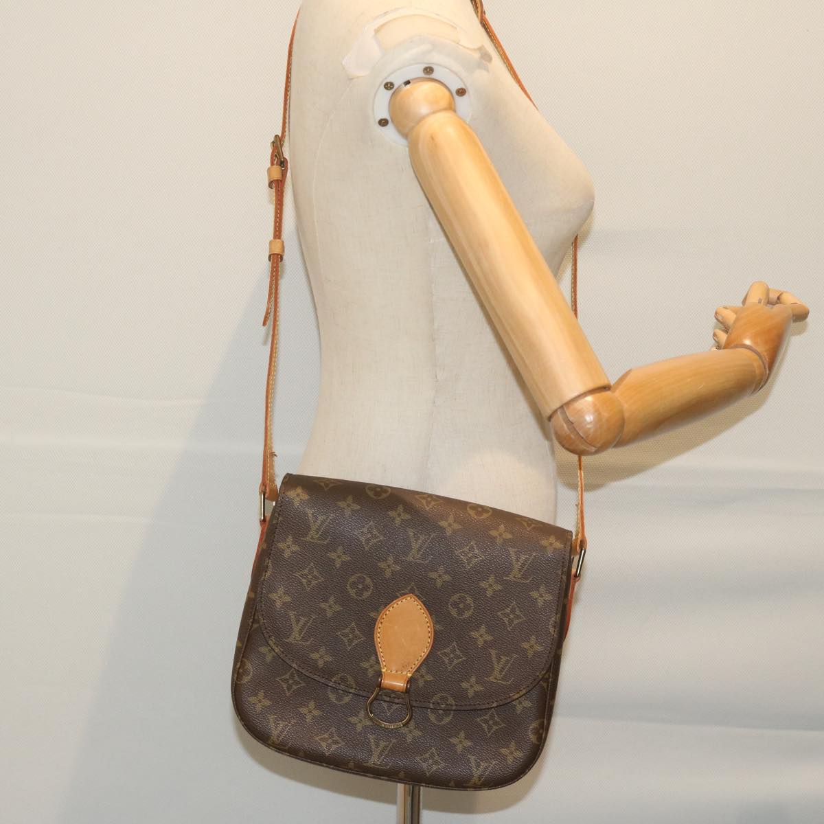 LOUIS VUITTON Monogram Saint Cloud GM Shoulder Bag M51242 LV Auth ar10979B