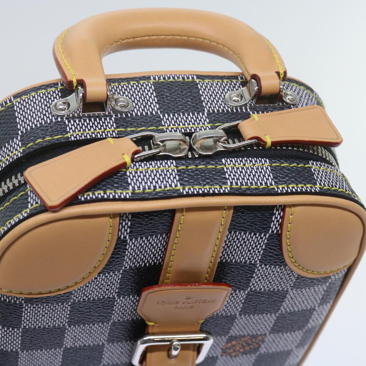 LOUIS VUITTON Damier Versette Vertical Hand Bag White Black N60273 Auth ar11067A