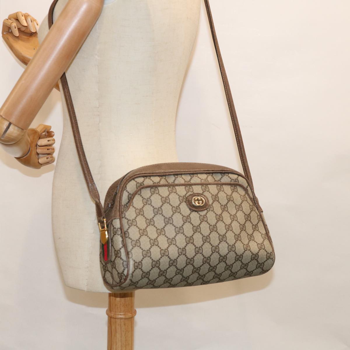 GUCCI GG Supreme Web Sherry Line Shoulder Bag Beige Red Green Auth ar11072