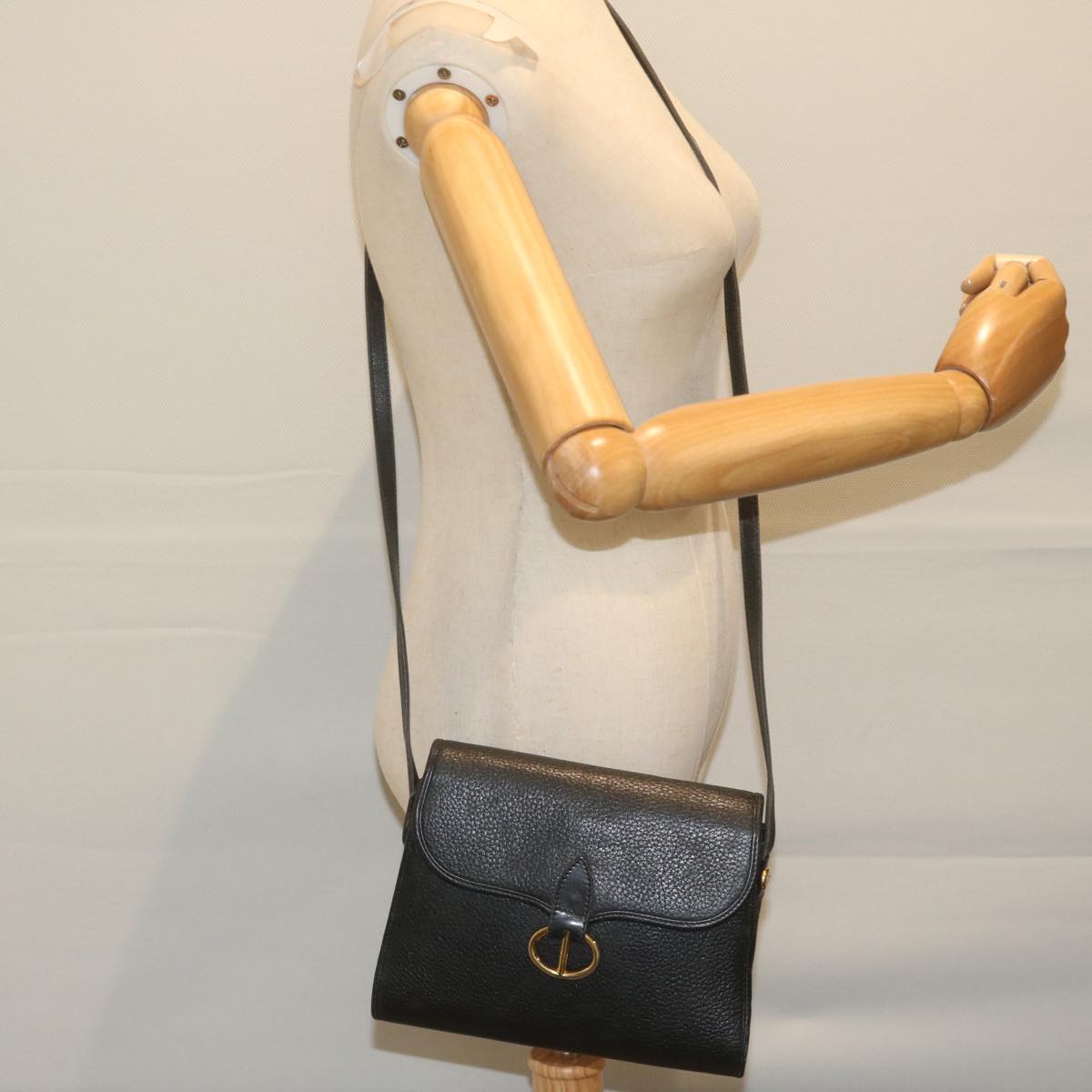 Christian Dior Shoulder Bag Leather Black Auth ar11079