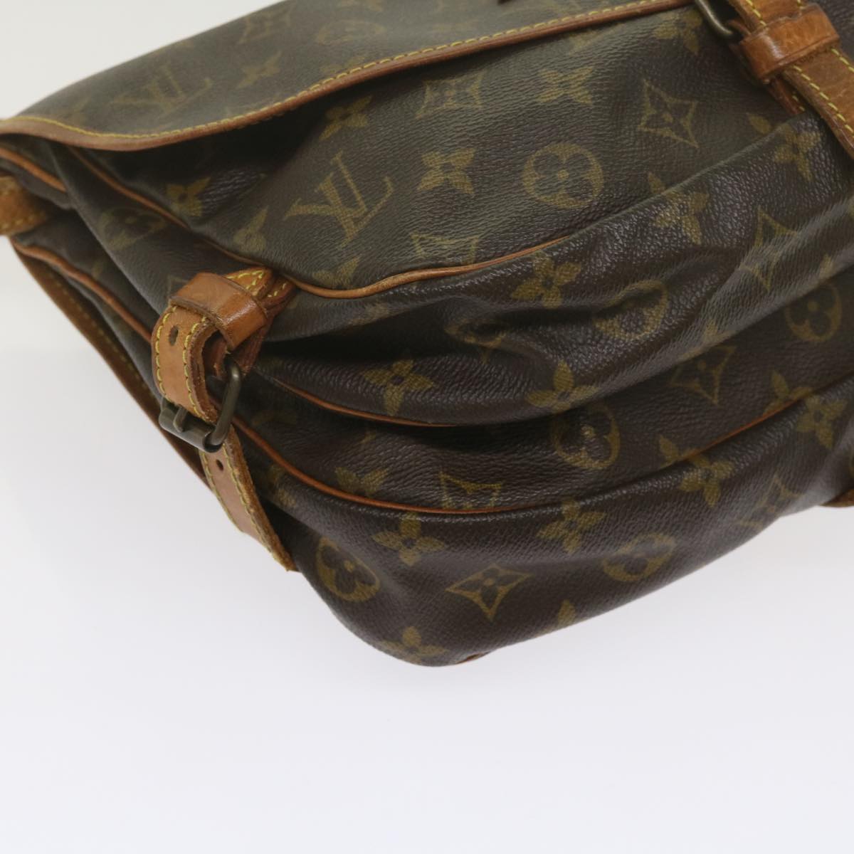 LOUIS VUITTON Monogram Saumur 30 Shoulder Bag M42256 LV Auth ar11089