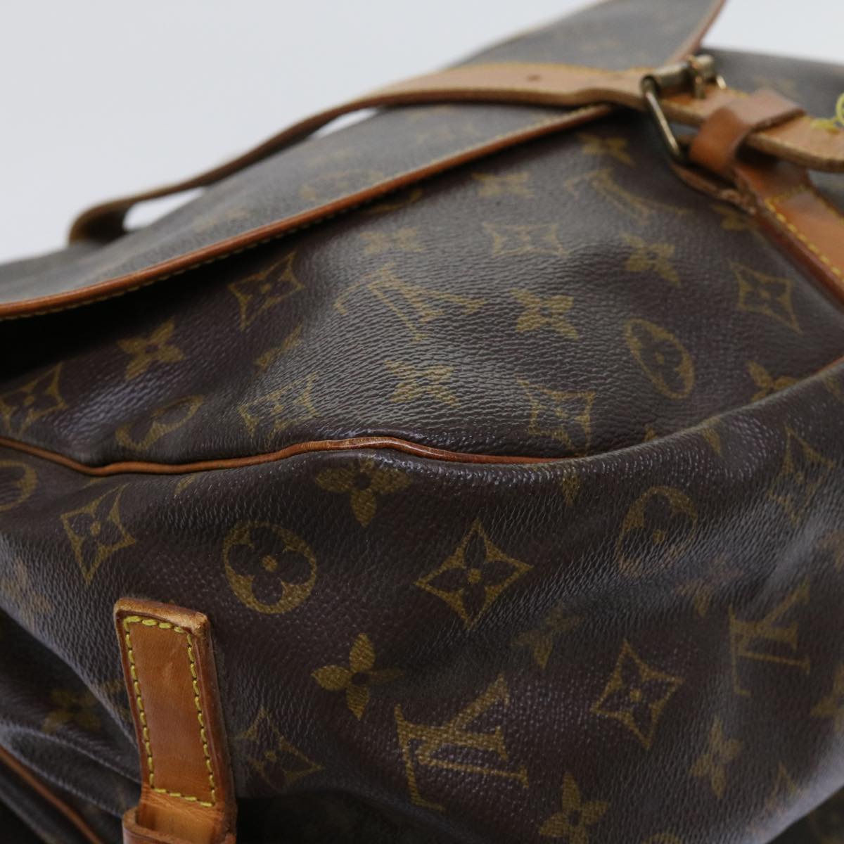 LOUIS VUITTON Monogram Saumur 35 Shoulder Bag M42254 LV Auth ar11178B