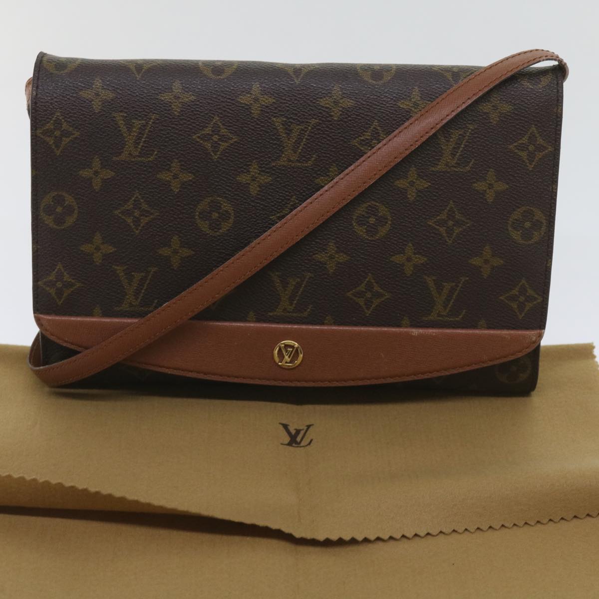 LOUIS VUITTON Monogram Bordeaux 27 Shoulder Bag M51797 LV Auth ar11333