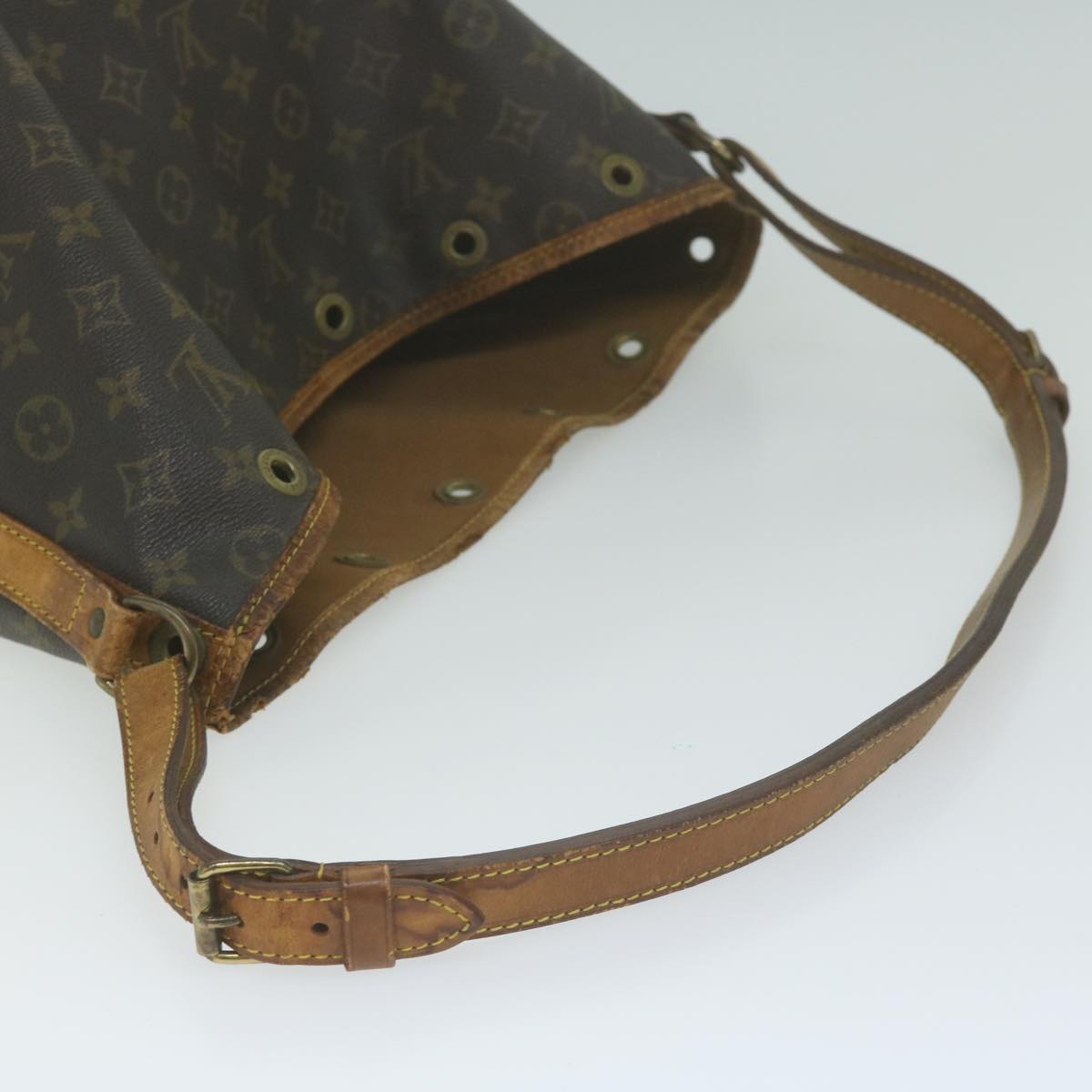 LOUIS VUITTON Monogram Noe Shoulder Bag M42224 LV Auth ar11338