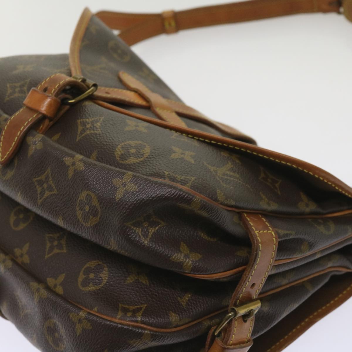 LOUIS VUITTON Monogram Saumur 30 Shoulder Bag M42256 LV Auth ar11340