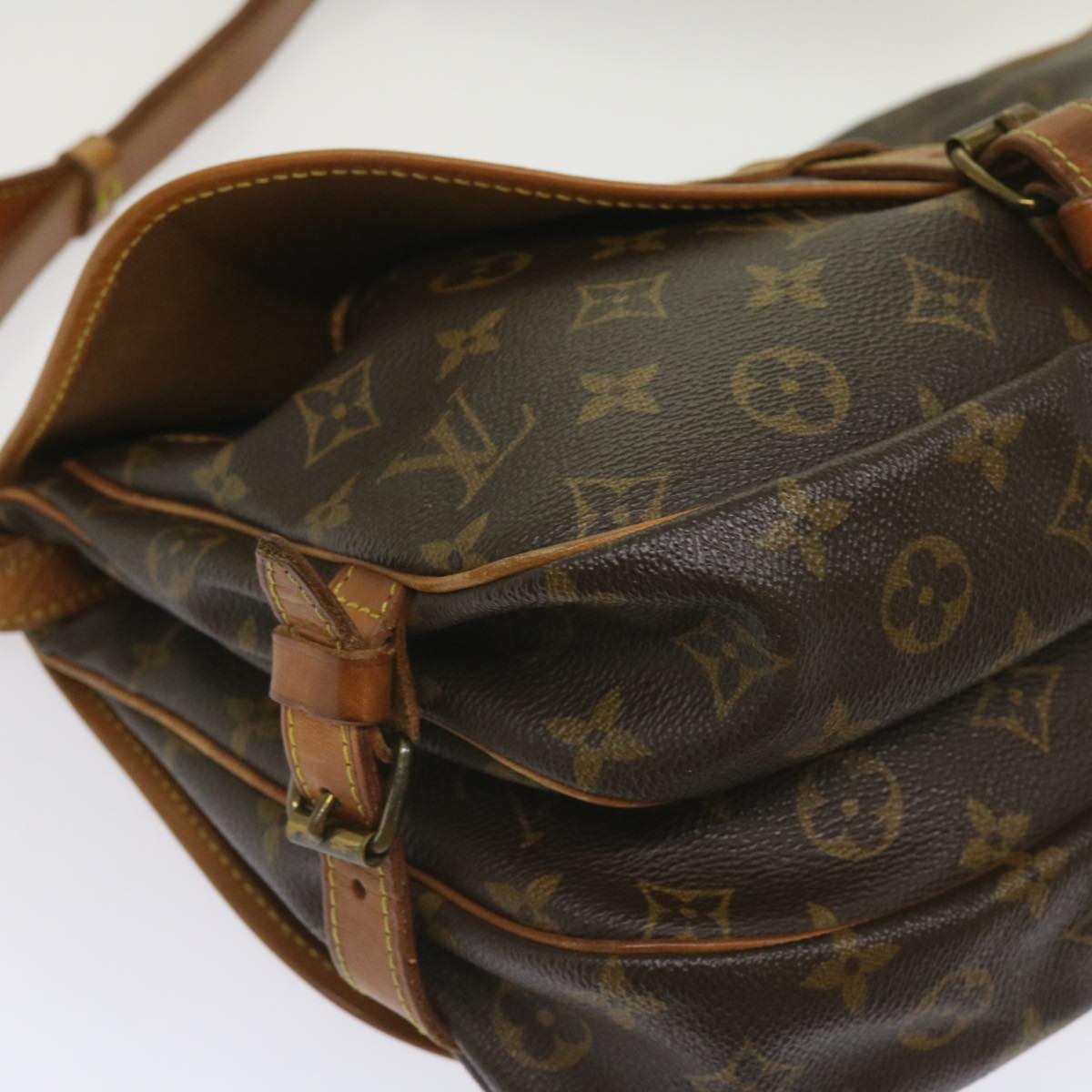 LOUIS VUITTON Monogram Saumur 30 Shoulder Bag M42256 LV Auth ar11340