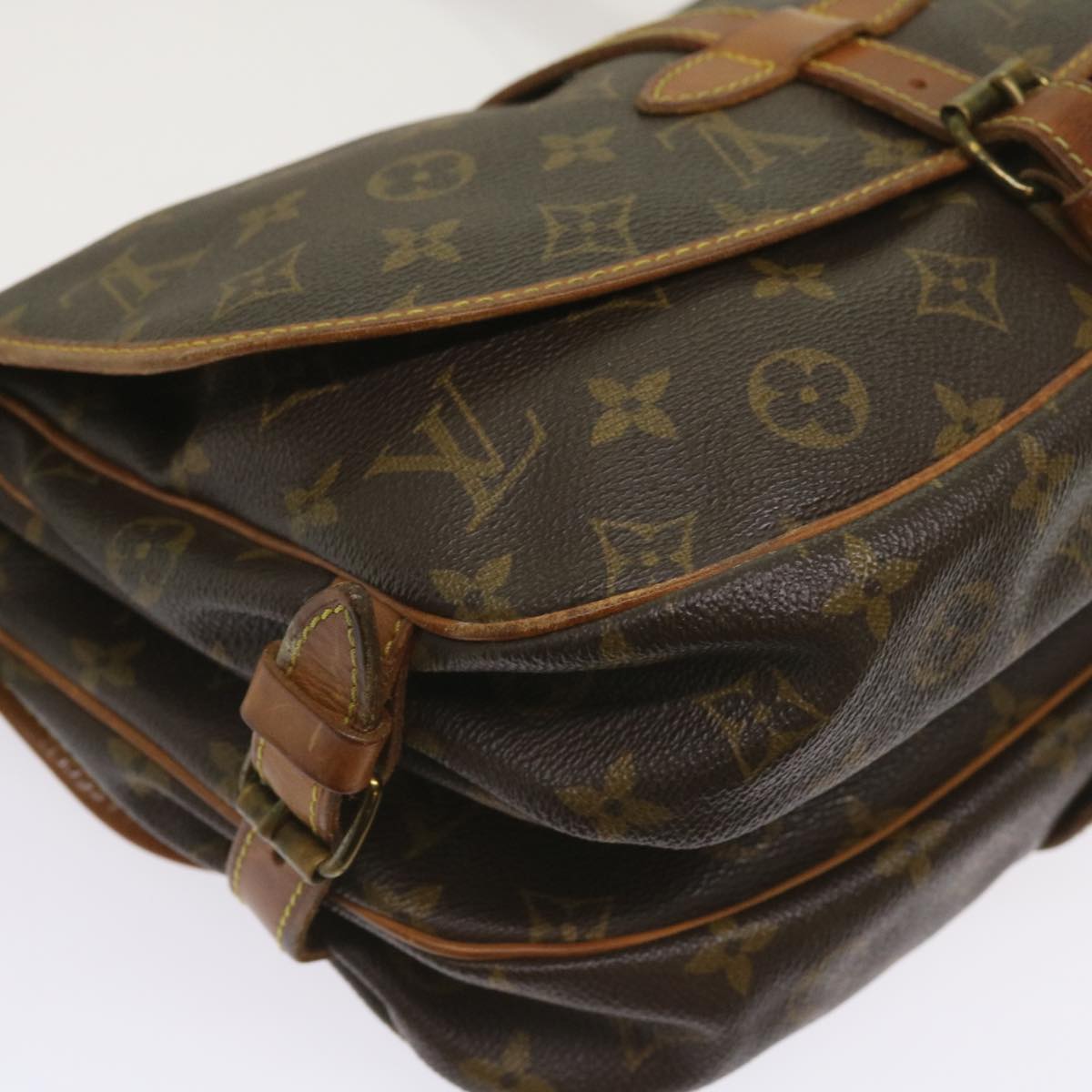 LOUIS VUITTON Monogram Saumur 30 Shoulder Bag M42256 LV Auth ar11340