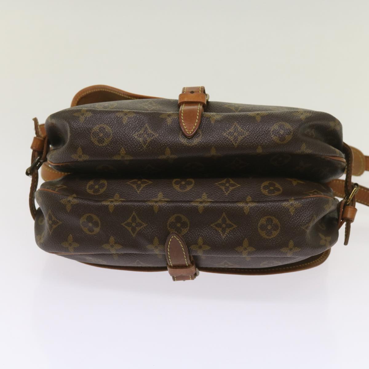 LOUIS VUITTON Monogram Saumur 30 Shoulder Bag M42256 LV Auth ar11340