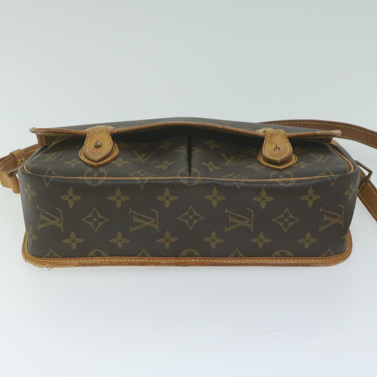 LOUIS VUITTON Monogram Gibeciere MM Shoulder Bag M42247 LV Auth ar11345