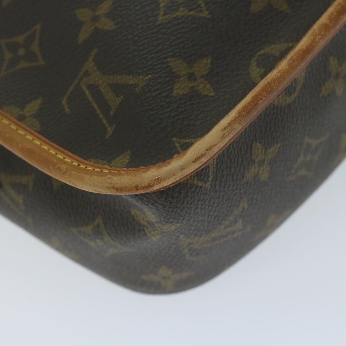 LOUIS VUITTON Monogram Gibeciere MM Shoulder Bag M42247 LV Auth ar11345