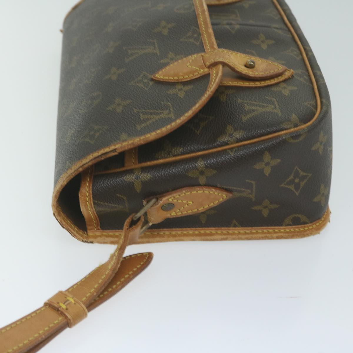 LOUIS VUITTON Monogram Gibeciere MM Shoulder Bag M42247 LV Auth ar11345