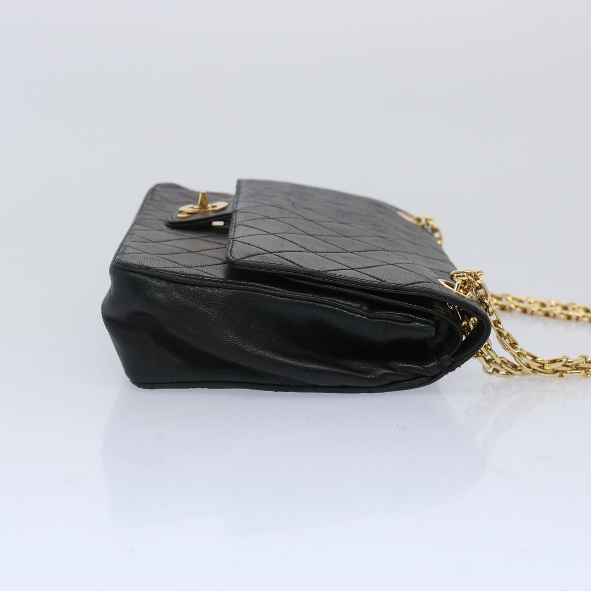 CHANEL Matelasse Turn Lock Chain Shoulder Bag Lamb Skin Black CC Auth ar11350