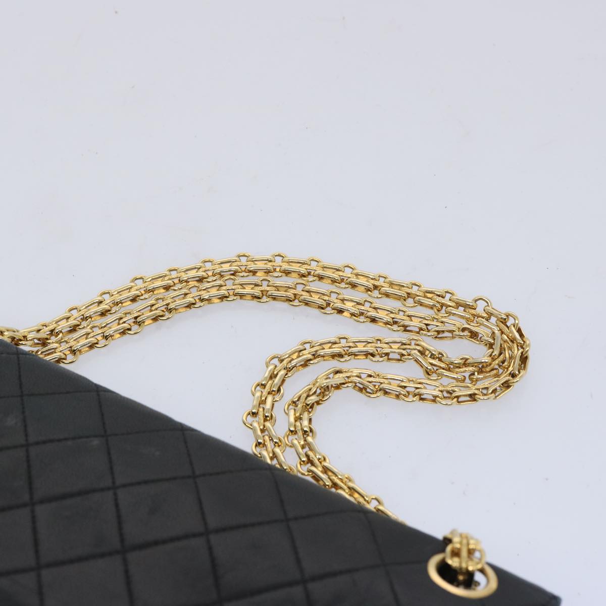 CHANEL Matelasse Turn Lock Chain Shoulder Bag Lamb Skin Black CC Auth ar11350