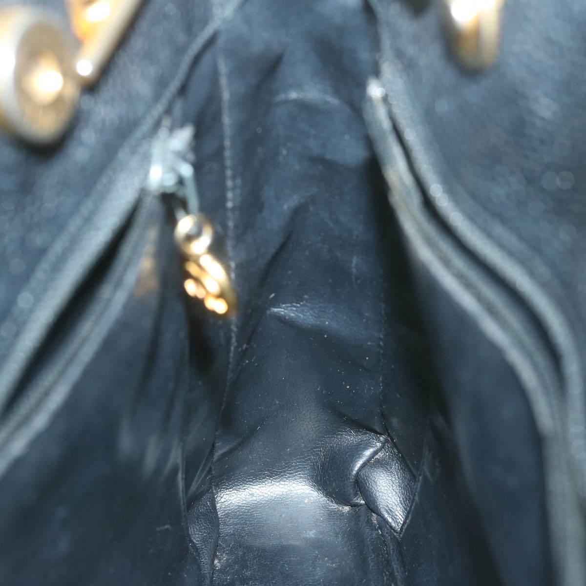 CHANEL Chain Turn Lock Shoulder Bag Caviar Skin Black CC Auth ar11351