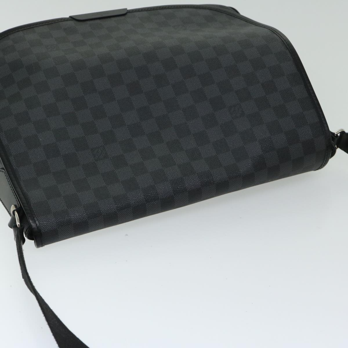 LOUIS VUITTON Damier Graphite Daniel GM Shoulder Bag N58033 LV Auth ar11370B