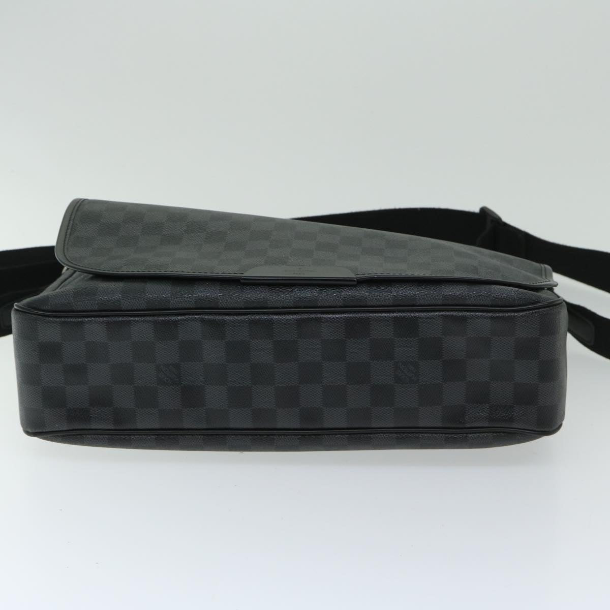 LOUIS VUITTON Damier Graphite Daniel GM Shoulder Bag N58033 LV Auth ar11370B