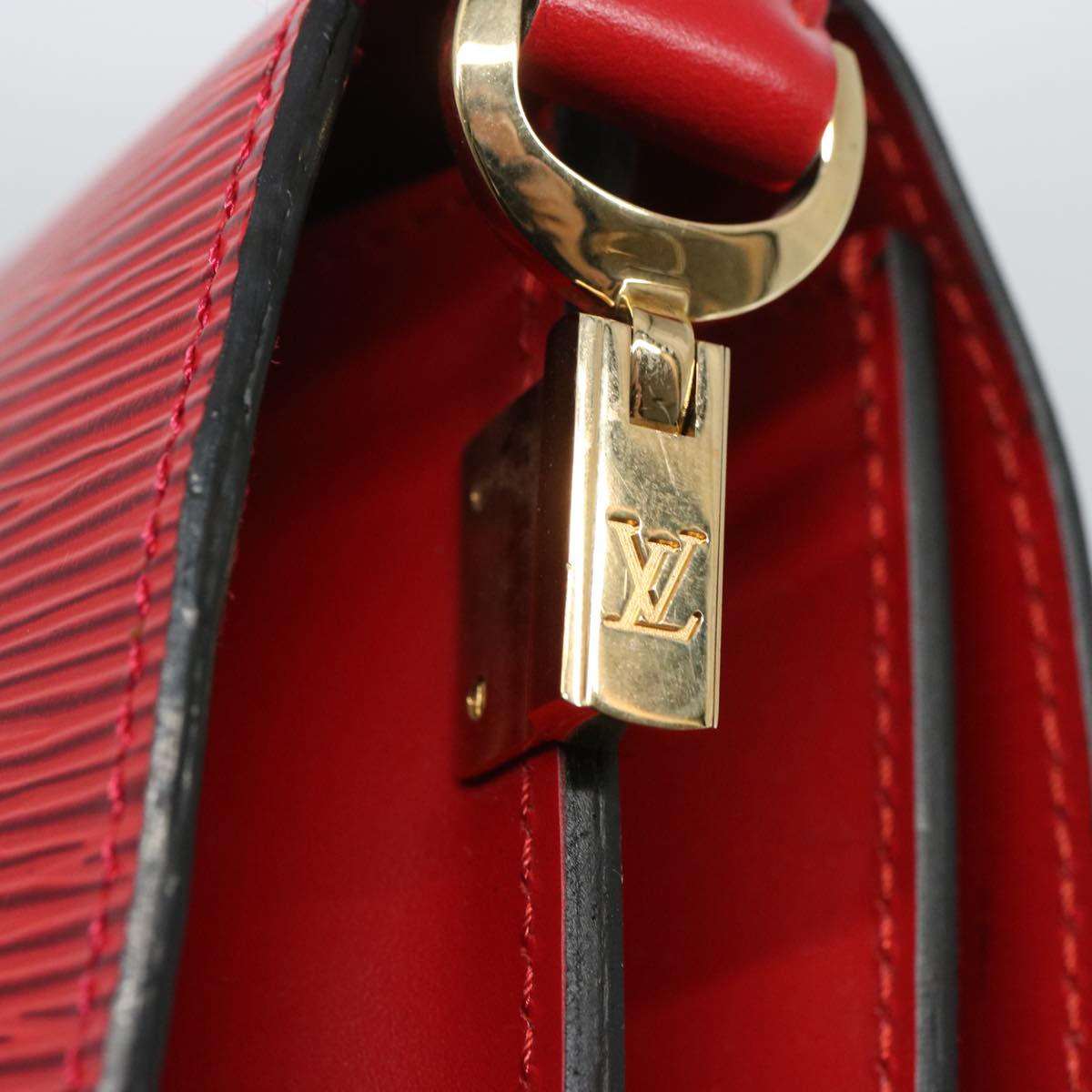 LOUIS VUITTON Epi Free Run Shoulder Bag Red M52407 LV Auth ar11382B