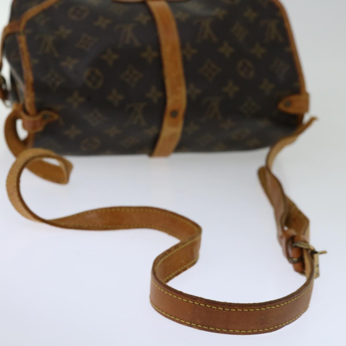 LOUIS VUITTON Monogram Saumur 30 Shoulder Bag M42256 LV Auth ar11406