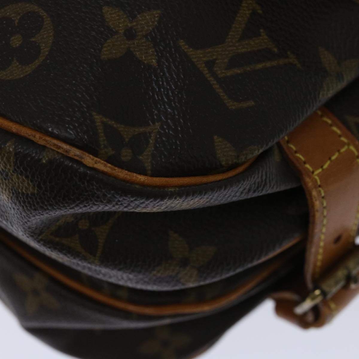 LOUIS VUITTON Monogram Saumur 30 Shoulder Bag M42256 LV Auth ar11406