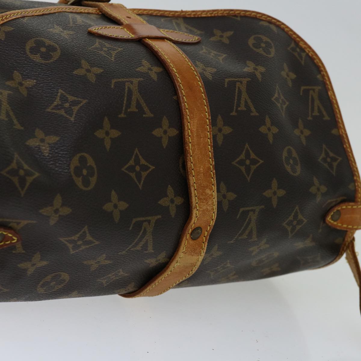 LOUIS VUITTON Monogram Saumur 30 Shoulder Bag M42256 LV Auth ar11406