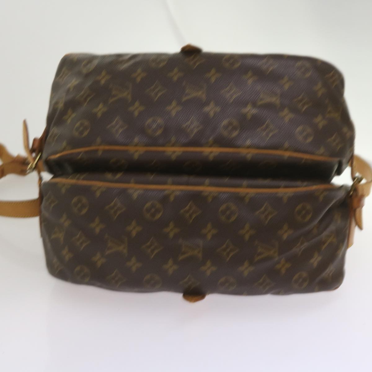 LOUIS VUITTON Monogram Saumur 35 Shoulder Bag M42254 LV Auth ar11407