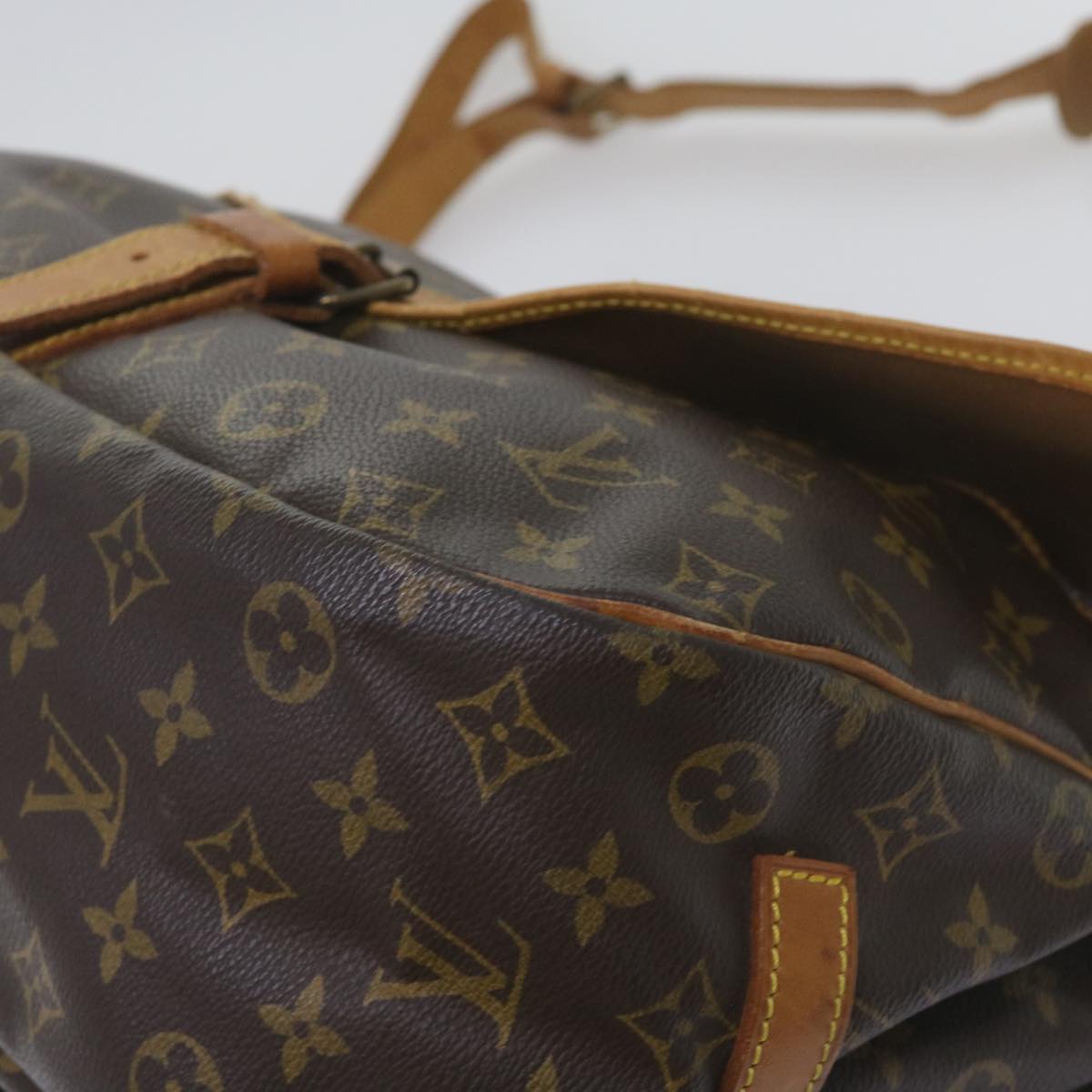 LOUIS VUITTON Monogram Saumur 35 Shoulder Bag M42254 LV Auth ar11407