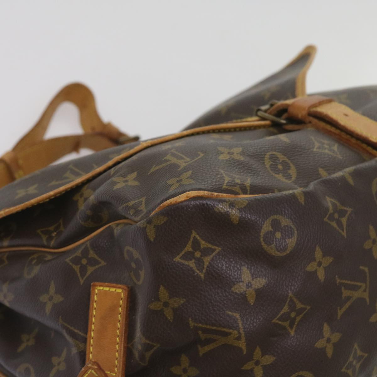 LOUIS VUITTON Monogram Saumur 35 Shoulder Bag M42254 LV Auth ar11407