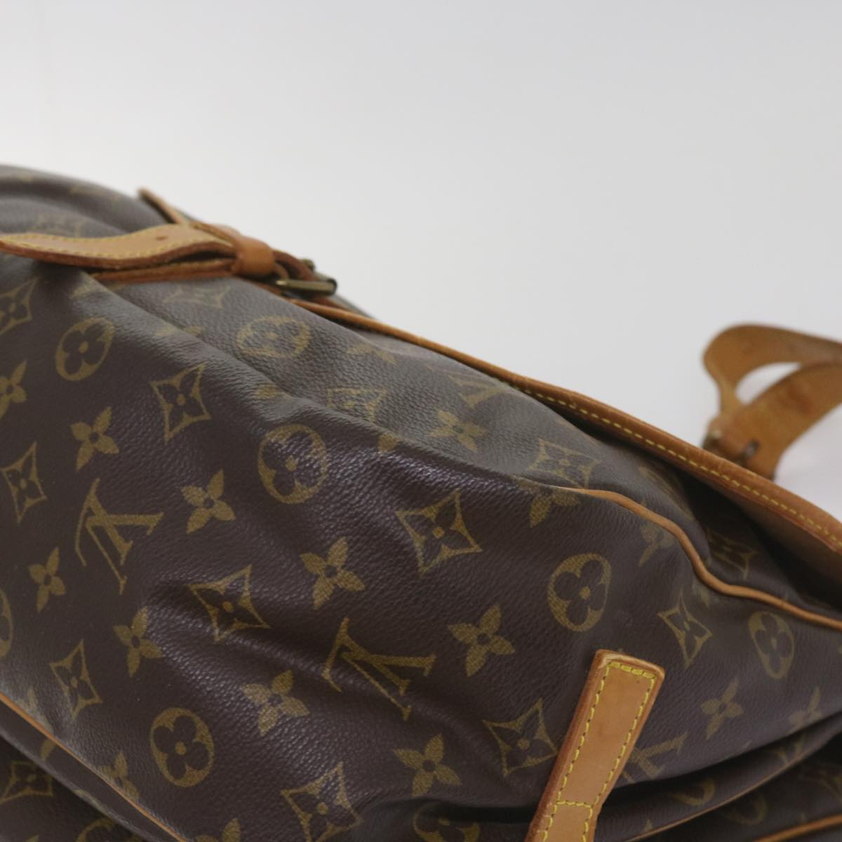 LOUIS VUITTON Monogram Saumur 35 Shoulder Bag M42254 LV Auth ar11407