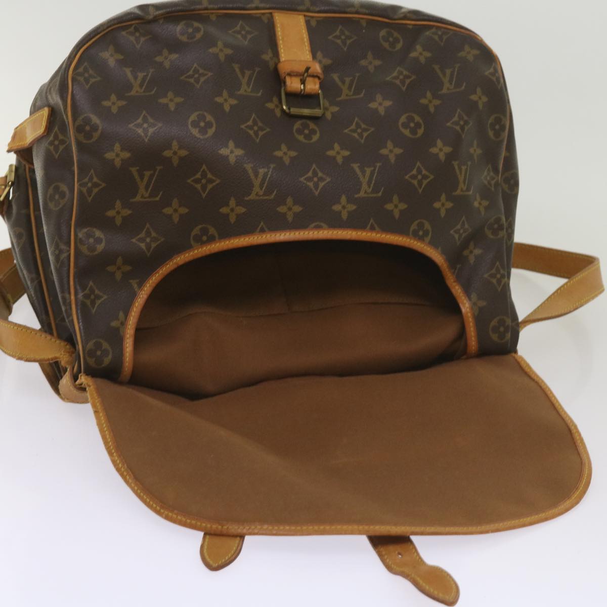 LOUIS VUITTON Monogram Saumur 35 Shoulder Bag M42254 LV Auth ar11407