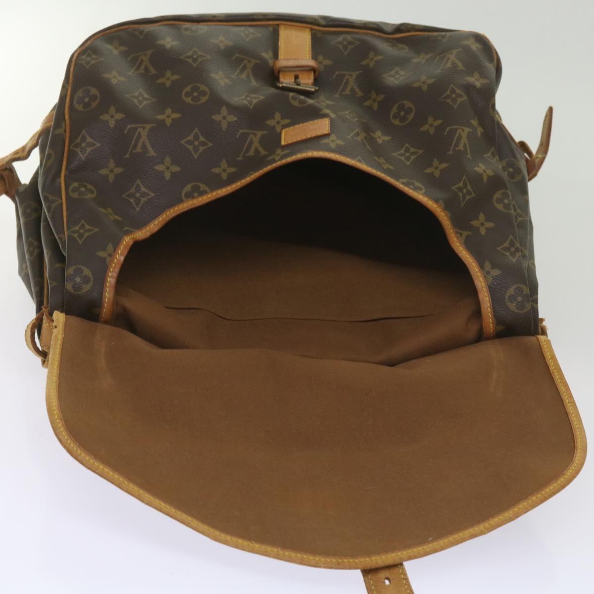 LOUIS VUITTON Monogram Saumur 35 Shoulder Bag M42254 LV Auth ar11407