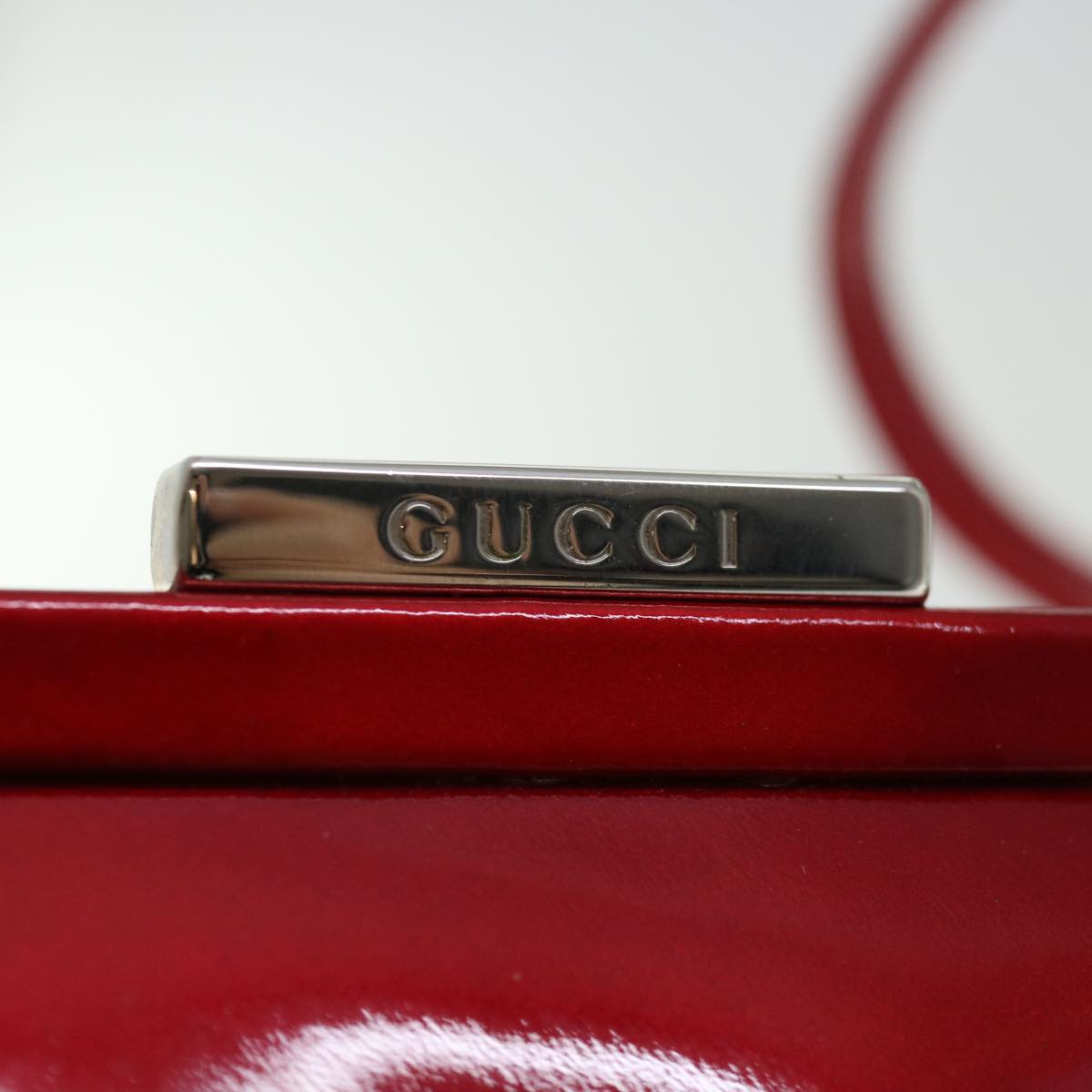 GUCCI Gamaguchi Shoulder Bag Patent leather Red Auth ar11424