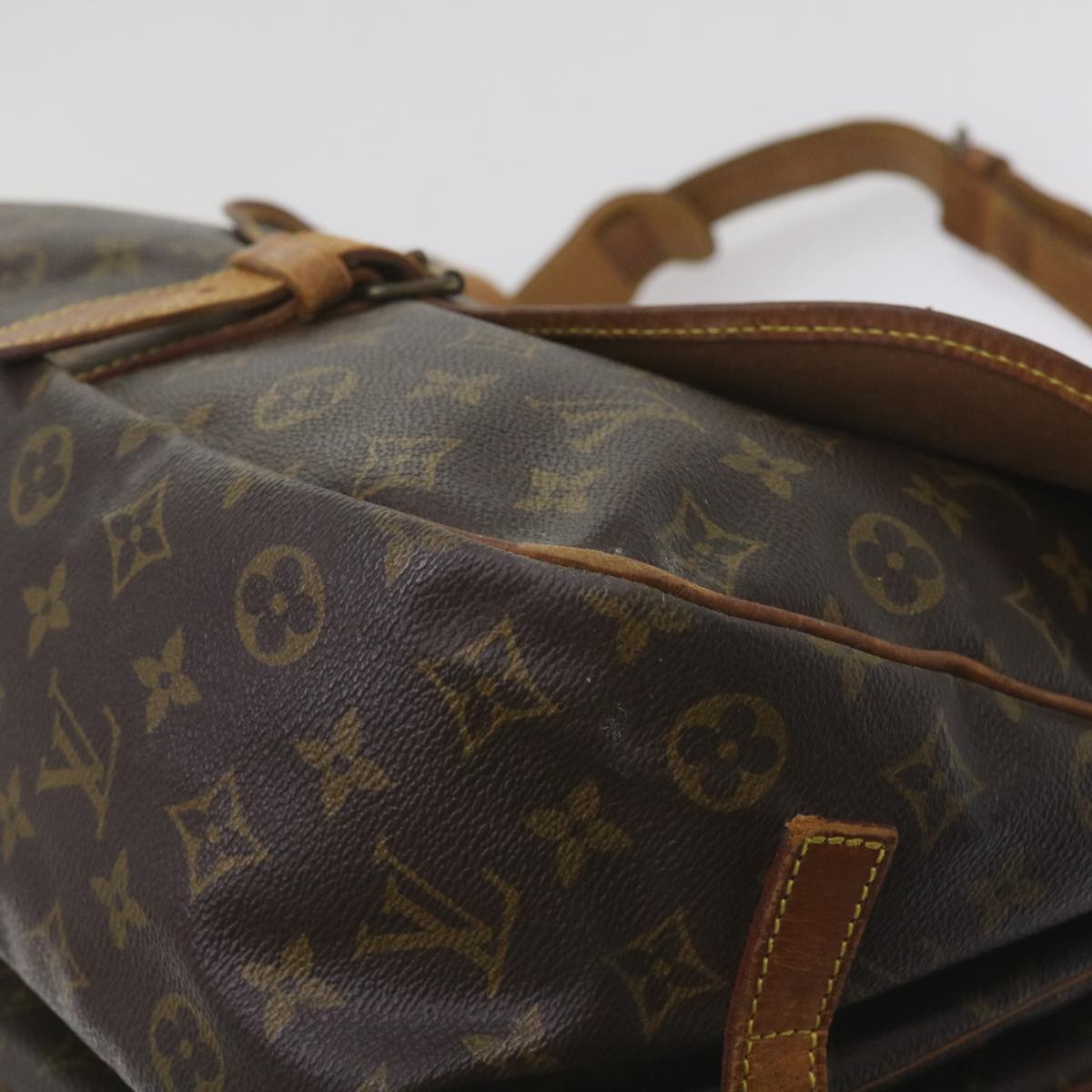 LOUIS VUITTON Monogram Saumur 35 Shoulder Bag M42254 LV Auth ar11433