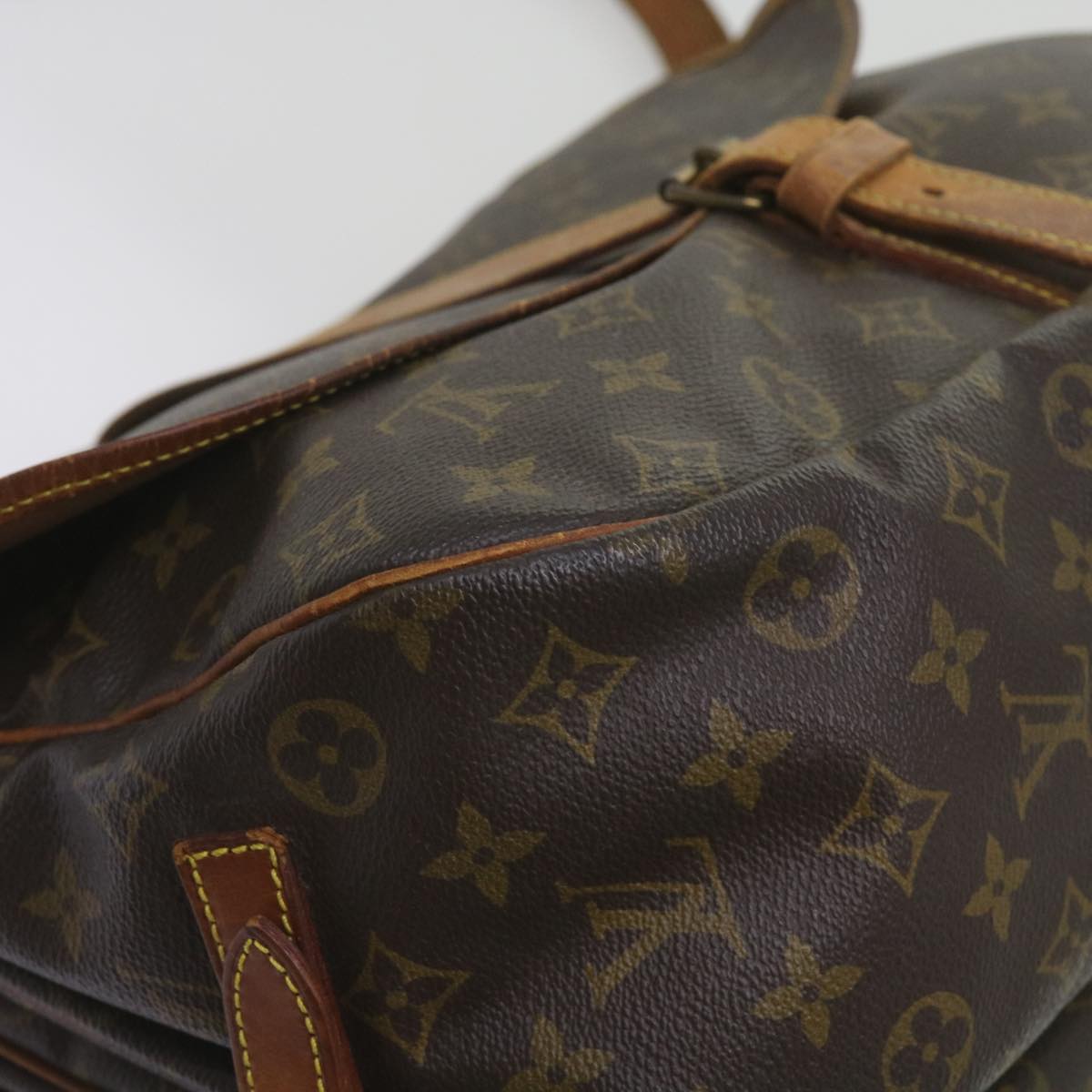 LOUIS VUITTON Monogram Saumur 35 Shoulder Bag M42254 LV Auth ar11433