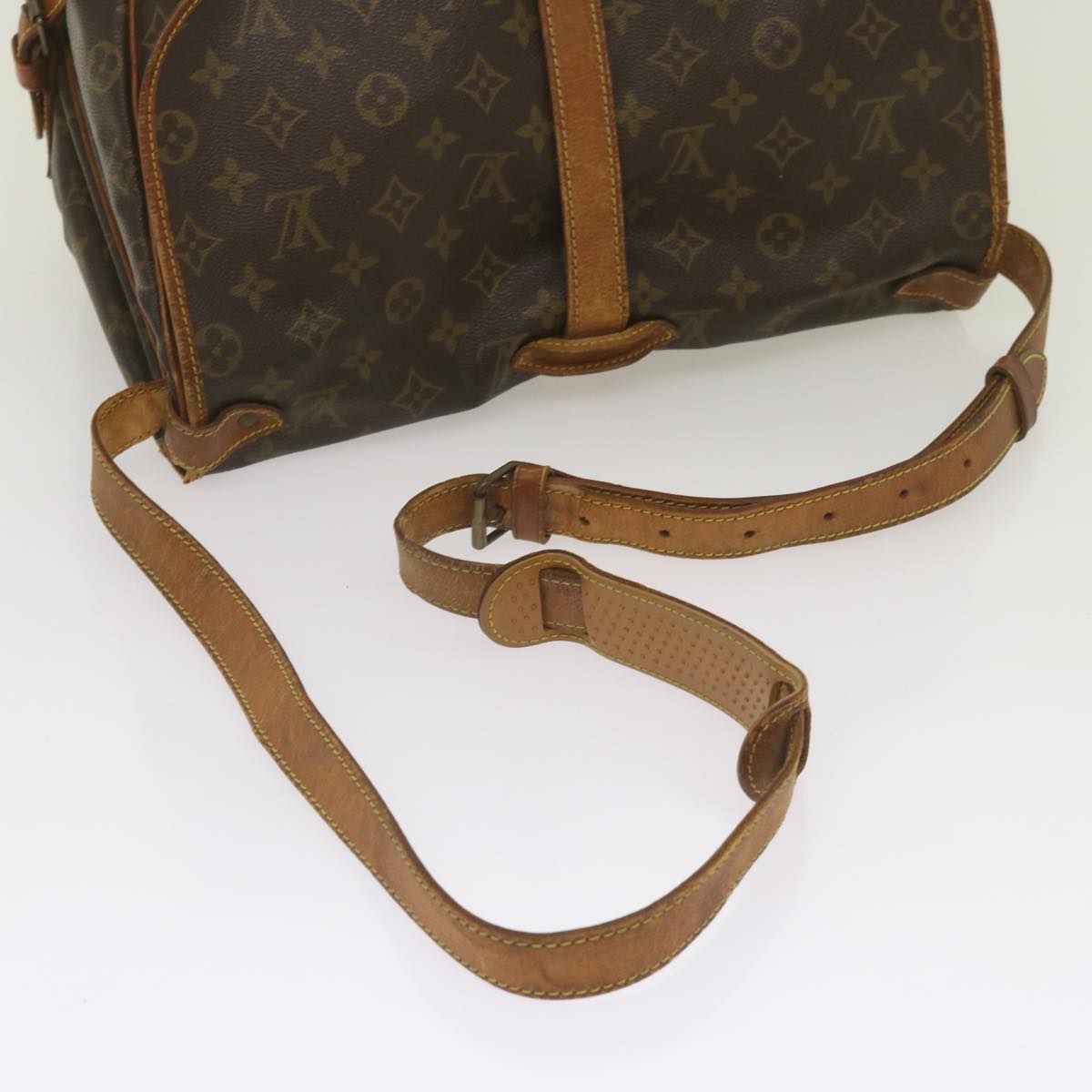 LOUIS VUITTON Monogram Saumur 35 Shoulder Bag M42254 LV Auth ar11433