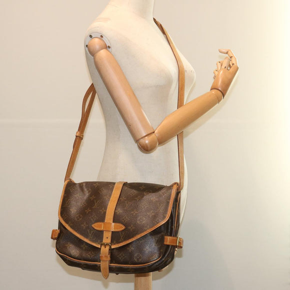 LOUIS VUITTON Monogram Saumur 30 Shoulder Bag M42256 LV Auth ar11479B