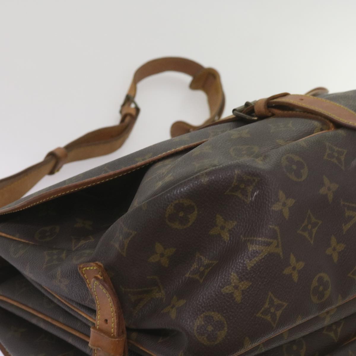 LOUIS VUITTON Monogram Saumur 35 Shoulder Bag M42254 LV Auth ar11481B