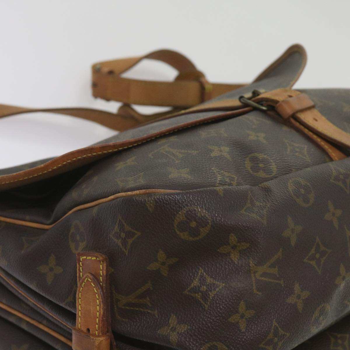 LOUIS VUITTON Monogram Saumur 35 Shoulder Bag M42254 LV Auth ar11481B