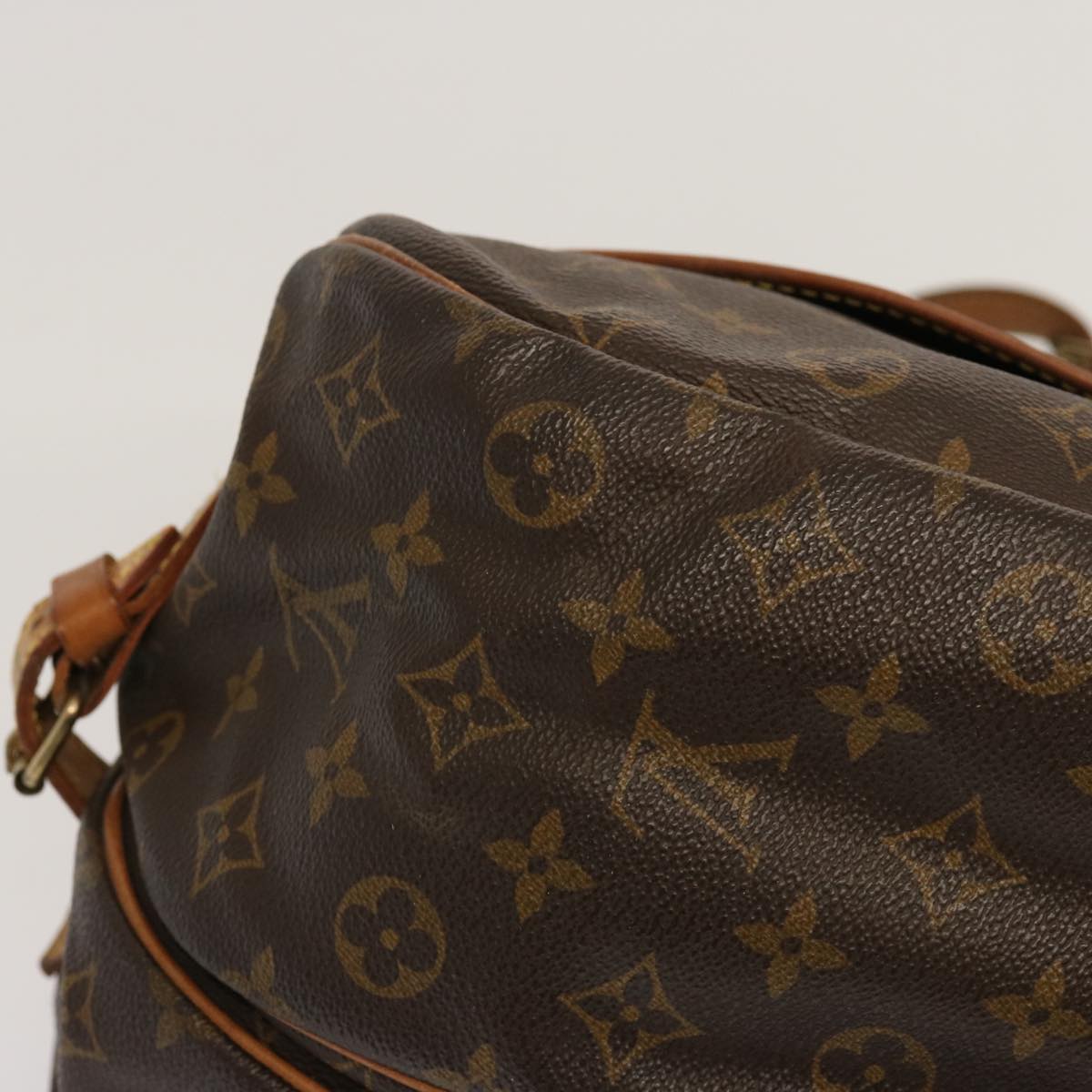 LOUIS VUITTON Monogram Saumur 35 Shoulder Bag M42254 LV Auth ar11486