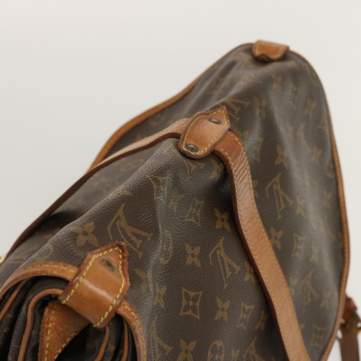 LOUIS VUITTON Monogram Saumur 35 Shoulder Bag M42254 LV Auth ar11486