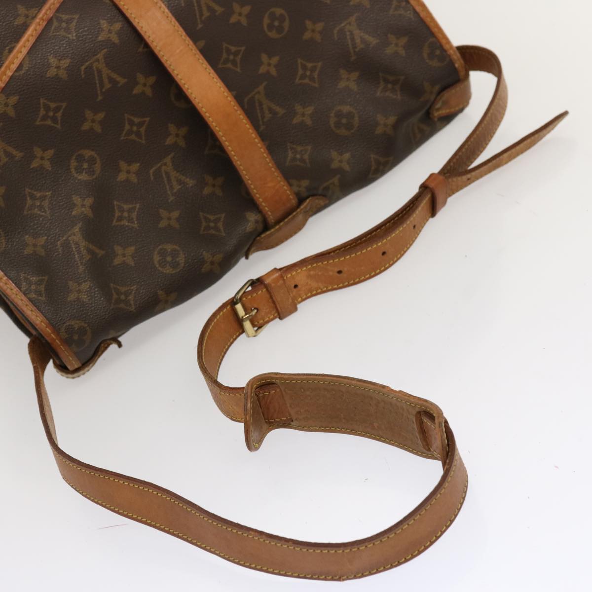 LOUIS VUITTON Monogram Saumur 35 Shoulder Bag M42254 LV Auth ar11486