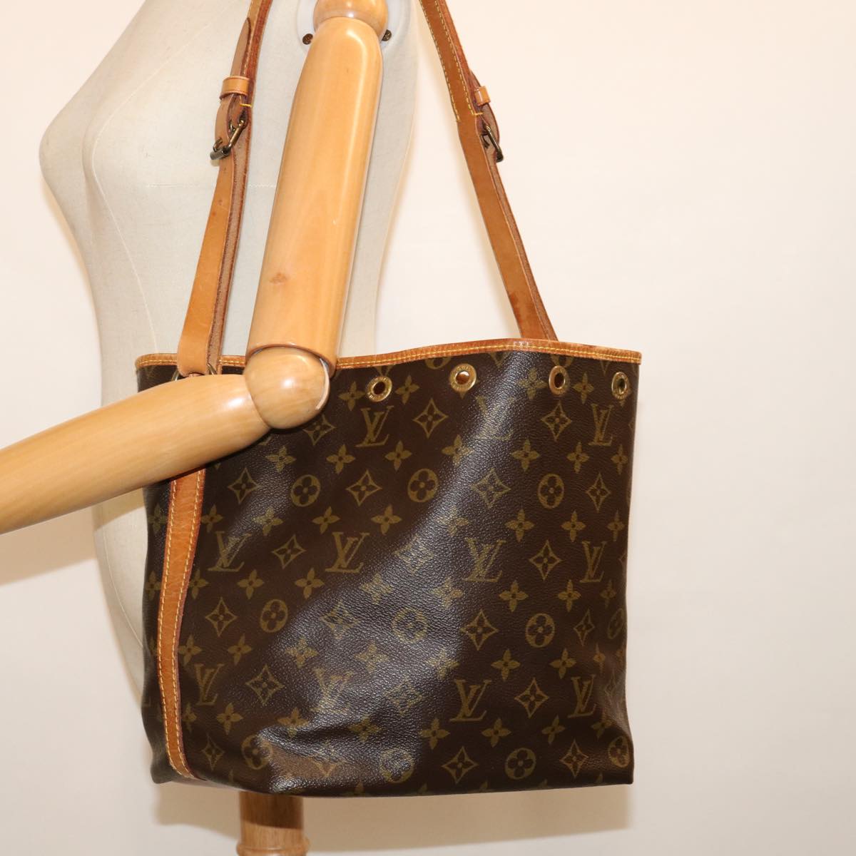 LOUIS VUITTON Monogram Petit Noe Shoulder Bag M42226 LV Auth ar11494