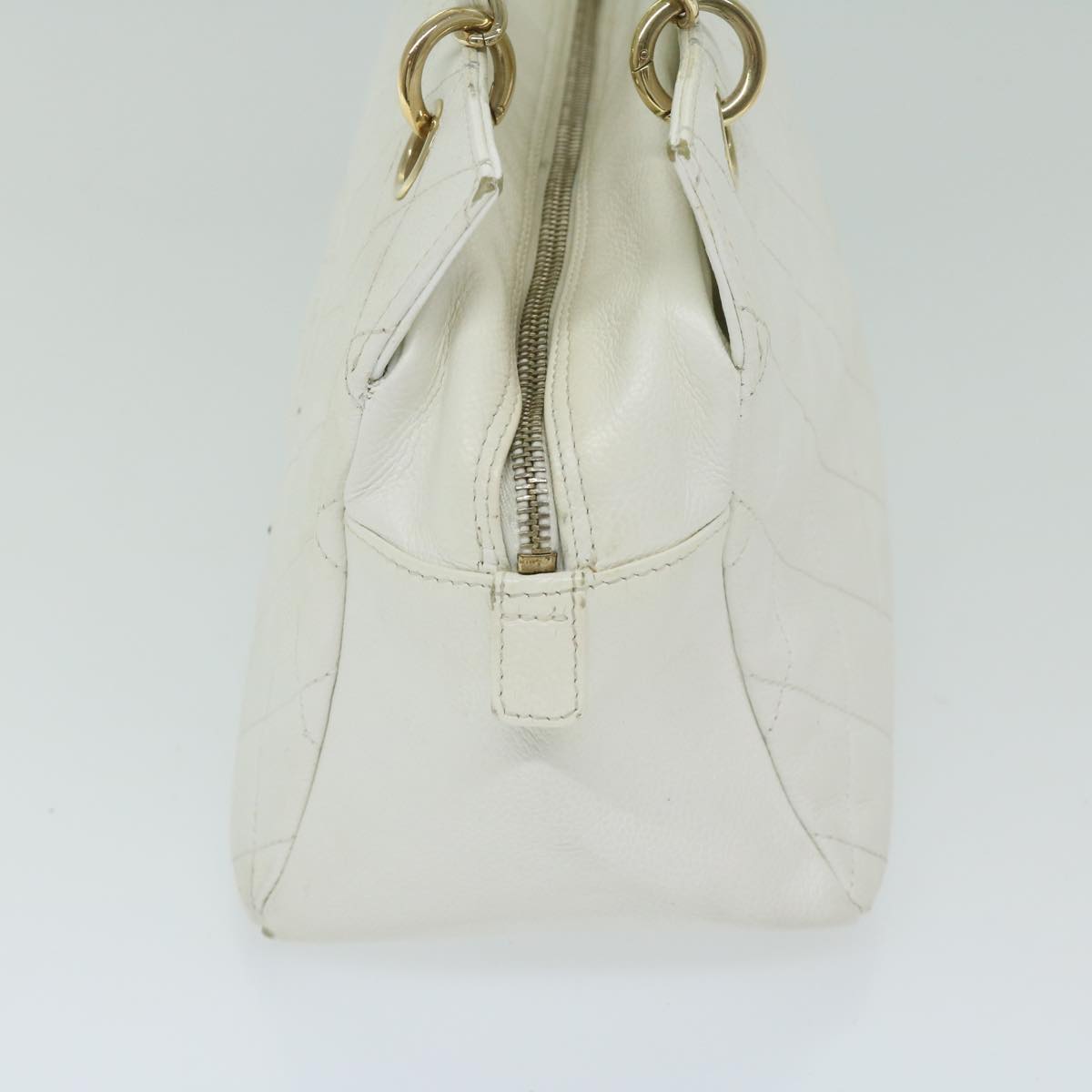 CHANEL Matelasse Chain Shoulder Bag Caviar Skin White CC Auth ar11502