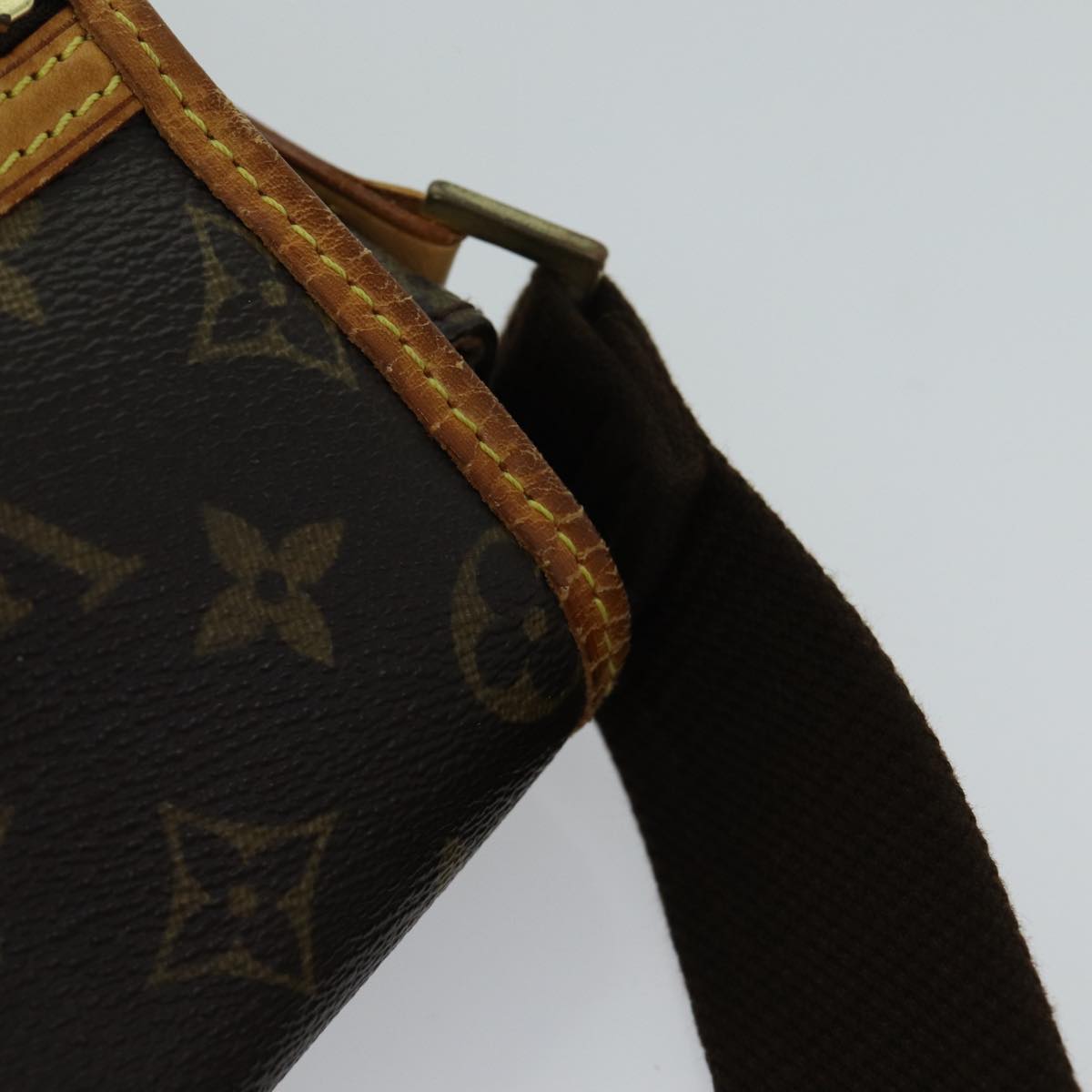 LOUIS VUITTON Monogram Messenger Bosphore GM Shoulder Bag M40105 Auth ar11586B