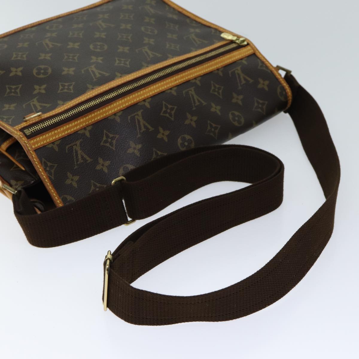 LOUIS VUITTON Monogram Messenger Bosphore GM Shoulder Bag M40105 Auth ar11586B